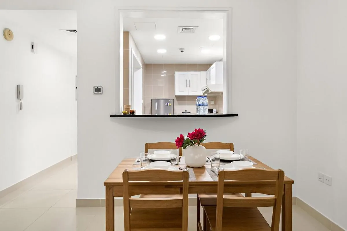 First Class 2Br Cozy City Retreat Dubai Apartment